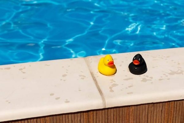 Combien Coûte Votre Oasis de Bonheur ? Tarifs et Conseils pour Choisir le Bon Constructeur de Piscine