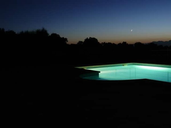 Guide pratique pour choisir et installer votre éclairage de piscine 12V en toute sécurité