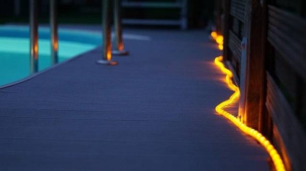 Illuminez votre espace aquatique : Les avantages de l'éclairage LED pour piscine