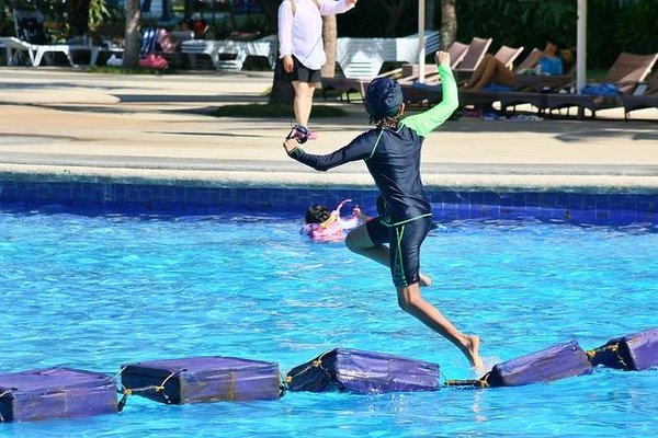 Sécurisez votre Piscine : Guide Complet sur les Barrières de Sécurité pour Enfants et Animaux